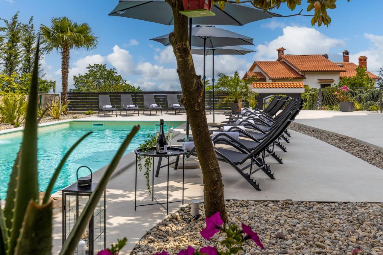 Villa Adriatic, Apartment Rebecca With Heated Swimming Pool, Sew View, Childrens Playground Icici Bagian luar foto